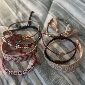 Bundle of 8 Beacelets | Gorjana Kendra Scott Skagan Pura Vida